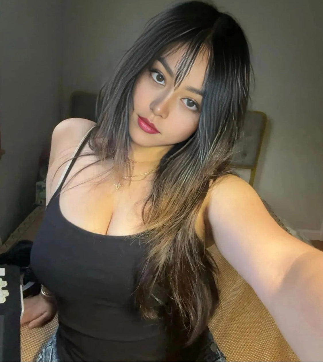 3kg Asian mini male masturbator Rosè Lin front view